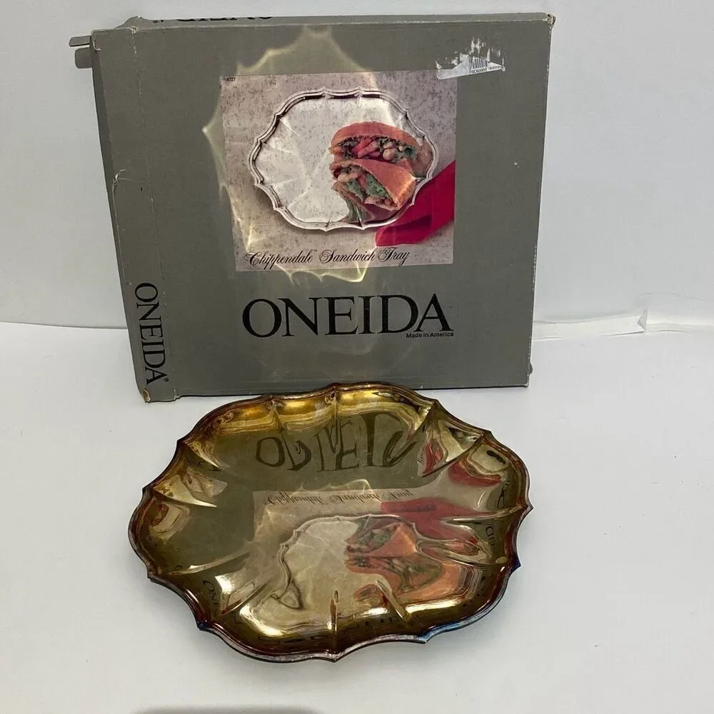Oneida‎ Scalloped Buffet Platter Oval Chippendale Sandwich Tray 11